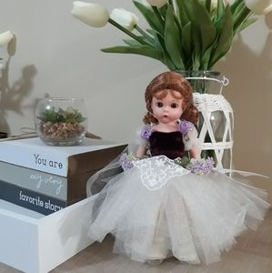 🌿🍒 New Vintage Madam Alexander Lavender bouquet doll 🌿🍒